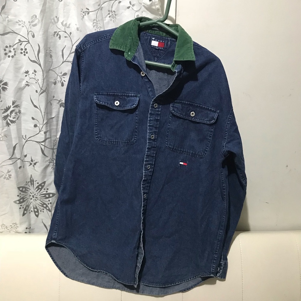Men vintage Tommy Hilfiger Shirt